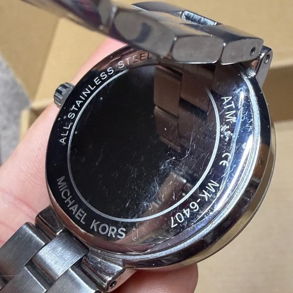 Michael Kors Metallic Silver Watch - Picture 3 of 3